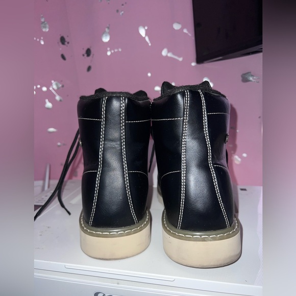 Men’s Lug Black Faux leather boots size 9.5 - Picture 2 of 6